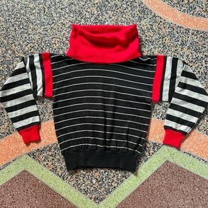 Vintage 70s Stripy long sleeve cowl neck/turtleneck Sweater. size medium.